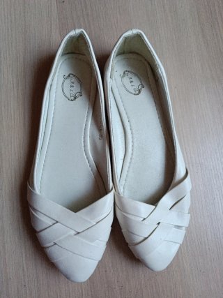Zapatos planos blancos talla 39