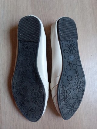 Zapatos planos blancos talla 39