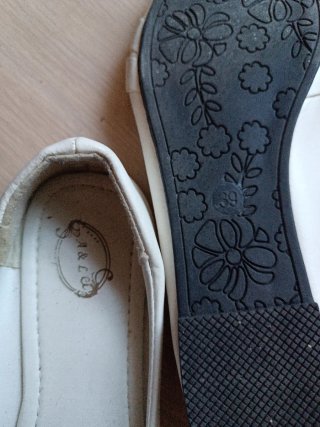 Zapatos planos blancos talla 39