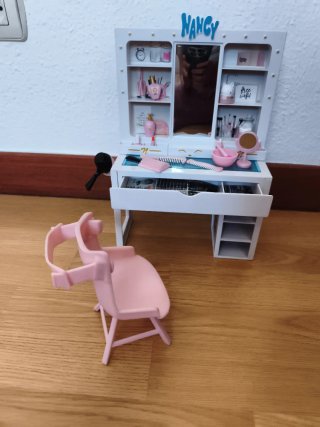 Tocador Muñeca Nancy con Silla Rosa