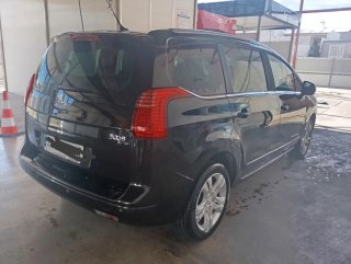 Peugeot 5008 2016