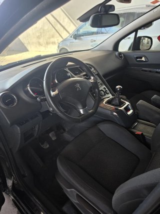 Peugeot 5008 2016