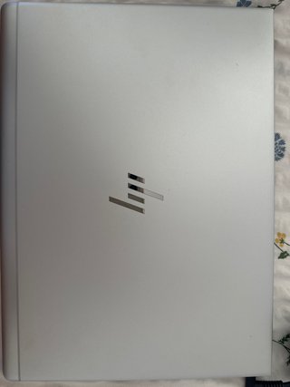 HP EliteBook 830 G5 Plata. Precio negociable.