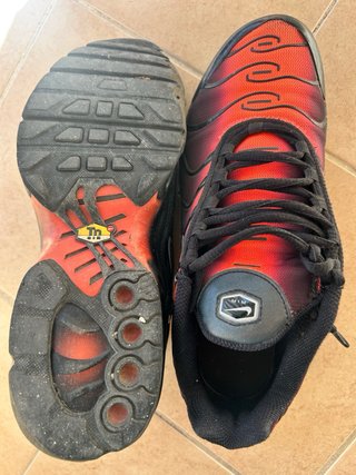 Zapatillas Nike TN Hombre Negras Rojas