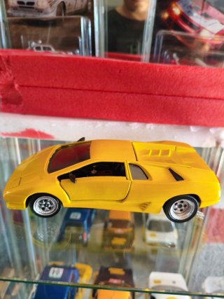 Lamborghini Diablo 1:24