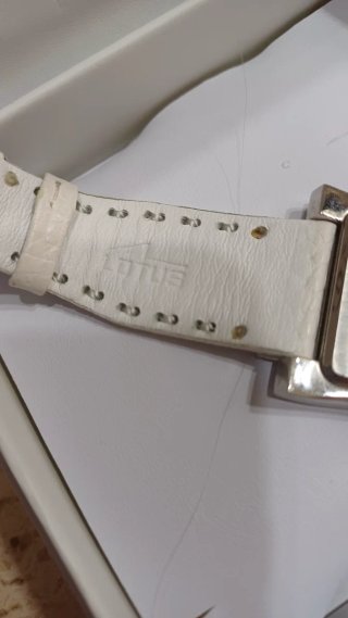 Reloj Lotus Mujer Plata y Blanco