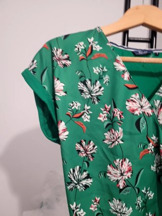 Blusa Salsa verde estampado floral talla S