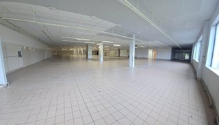 Alquiler Nave Comercial Fene 2.275 +3000 parking
