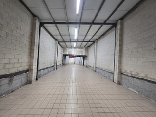 Alquiler Nave Comercial Fene 2.275 +3000 parking
