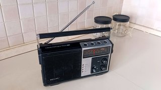 Radio Philips 390 - 2 Band Portable - Funzionante