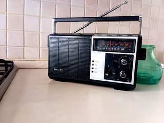 Radio Philips 390 - 2 Band Portable - Funzionante