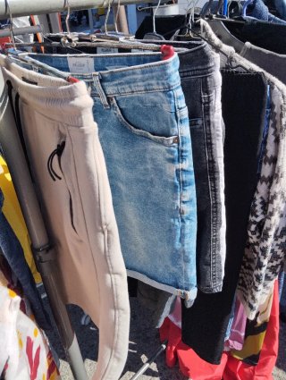 Lote Ropa Hombre, Mujer y Niño (40 prendas)