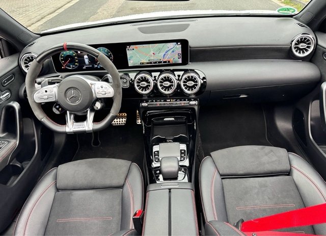 Mercedes a35 amg 306cv✅