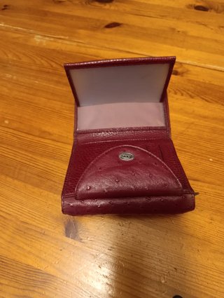 Cartera de piel burdeos