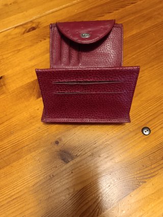Cartera de piel burdeos