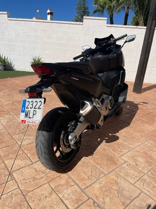 Honda Forza 750