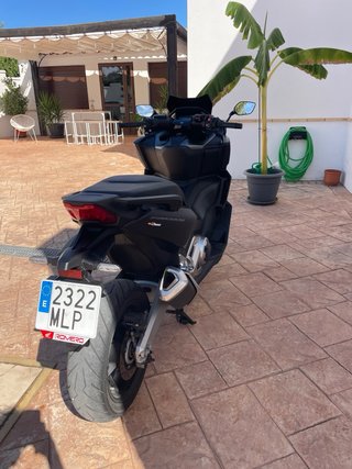 Honda Forza 750
