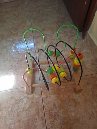 Laberinto de Cuentas de Madera