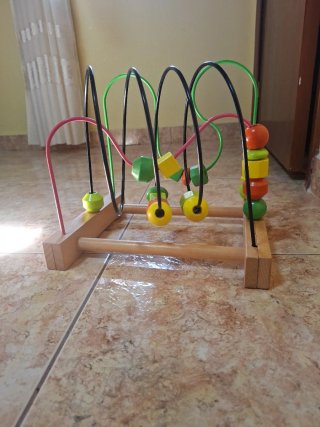 Laberinto de Cuentas de Madera