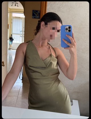 Vestido satinado verde sin estrenar talla 32