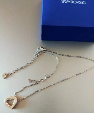 Collar" Swarovski"Sin Usar