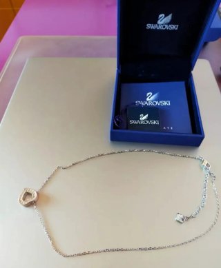 Collar" Swarovski"Sin Usar