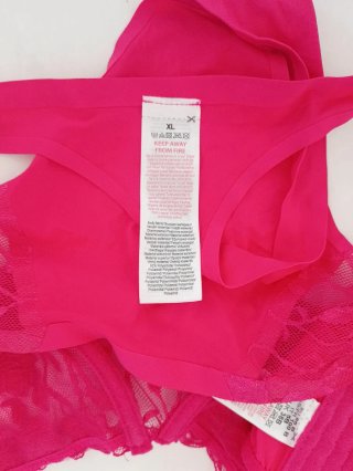 Conjunto sujetador y tanga encaje rosa