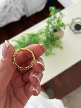Anillo Pandora Banda Brillante Dorado