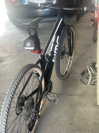 Bicicleta BMC de carbono talla L