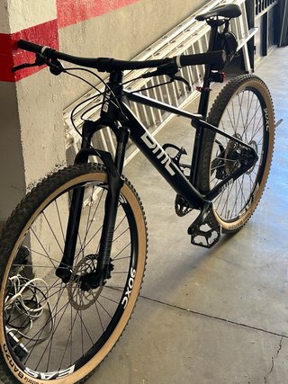 Bicicleta BMC de carbono talla L