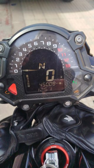Kawasaki Z650 Plata y Negro