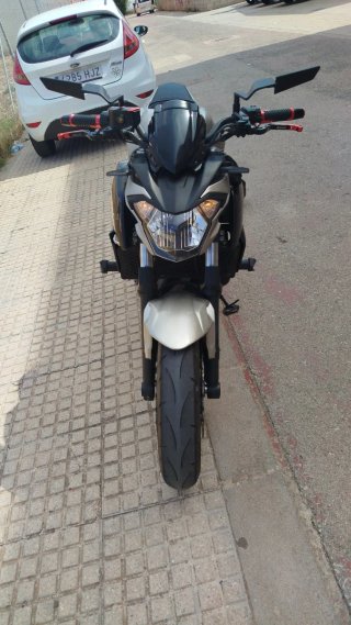 Kawasaki Z650 Plata y Negro