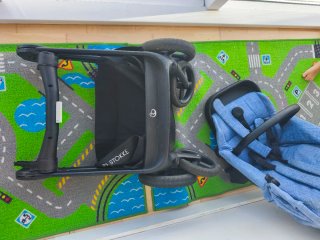 Silla Stokke Beat + capazo + plástico + vaso