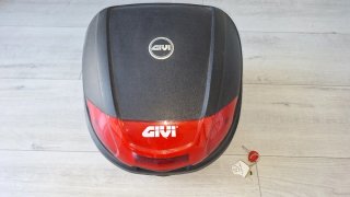 Baúl GIVI Monokey + Soporte CBR 600 F
