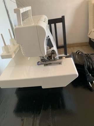 Máquina Overlock Singer Ultralock