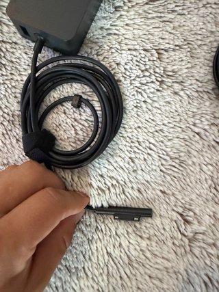Caricatore AUKEH 65W per Surface Pro/Go/Book