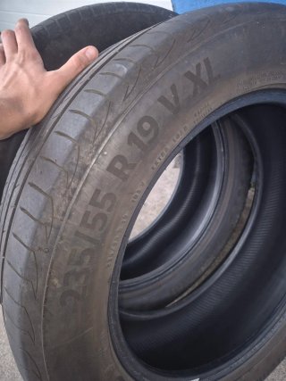 2 NEUMÁTICOS CONTINENTAL 235/55/R19 V