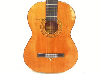 guitarra clasica admira monica