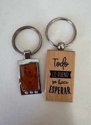 Pack 2 Llaveros Madera y Metal