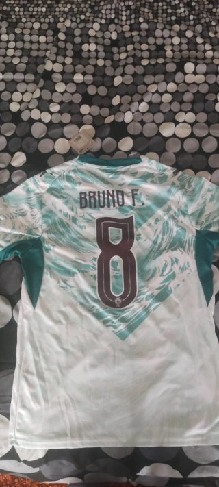 Camisola Portugal alternativa 2026