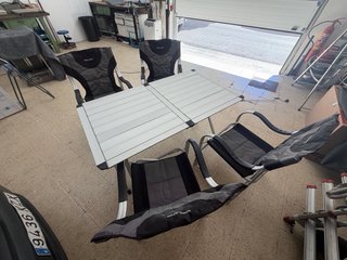 Conjunto Mesa y 4 Sillas Midland Aluminio