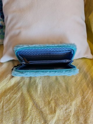 Billetera Gorjuss Peluche Azul. Sólo envíos
