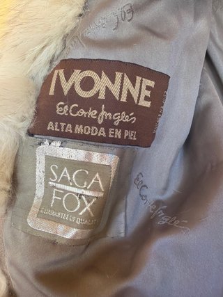 Chaquetón de piel beige y gris