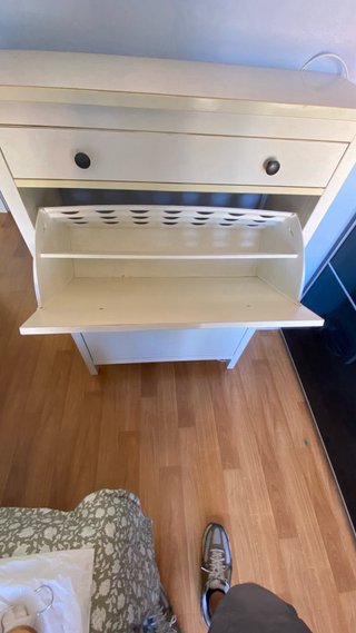 Mueble zapatero blanco de madera