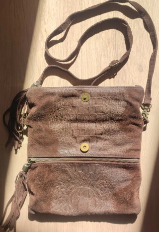 Bolso de cuero marrón