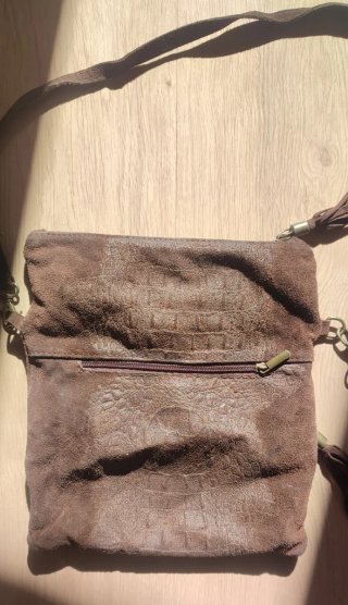 Bolso de cuero marrón