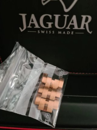 Reloj Jaguar Dorado y Negro Mod J854/3