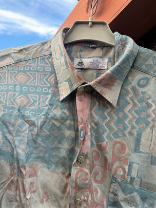 Camisa Vintage Estampada Azul y Rosa
