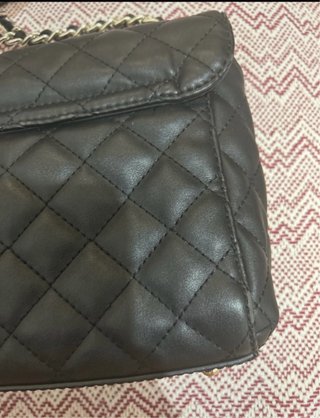 Bolso Guess Negro Acolchado Cadena