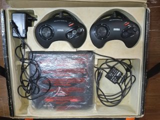 🇪🇸 Sega Mega Drive II PAL + 2 mandos + caja orig
